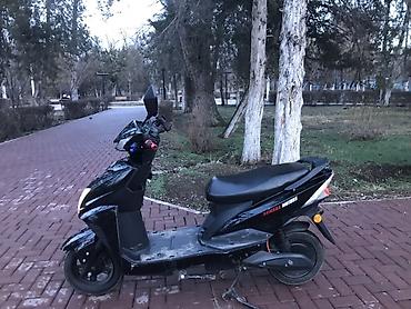 Скутеры: Скутер/электроскутер городского типа в агрессивном черном стиле — 3