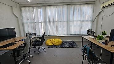 студия комната: Аренда офисов, 25 м², С оборудованием — 2