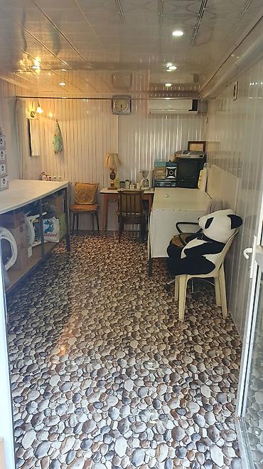 İcarəyə verilir – kiçik ofis/iş sahəsi (kiosk tipli məkan)
