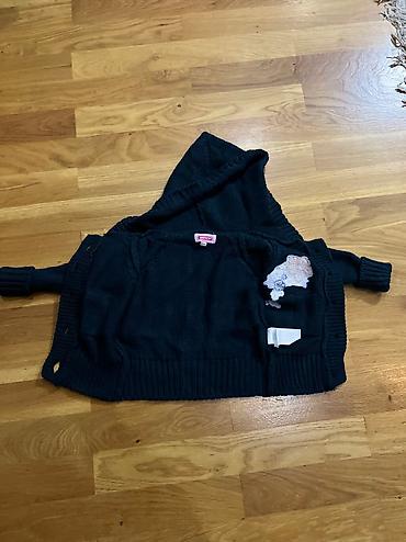 tuklu kurtka: Tund got rengde jaket. 2-3 yash uchun. turkiyye istehsali. 10 manat — 4