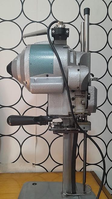 yamata overlok: YAMATA FY-103 parça kəsmə maşını - Elektriklə işləyən şaquli bıçaqlı — 2