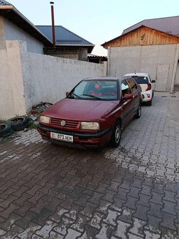 салон венто: Продается Volkswagen Vento бордового цвета. Это надежный и практичный