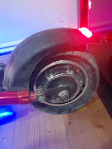 Samokatlar: Salam hec bir problemi yoxdur əla vəziyyəti var ideal 45 qedir və — 2