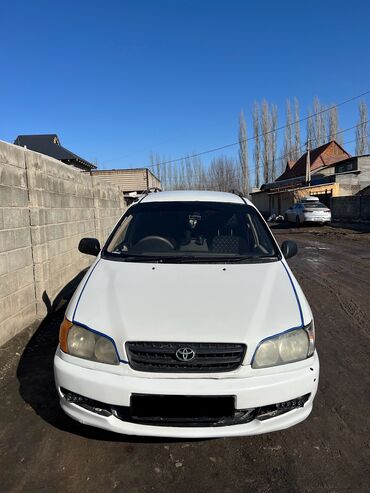 Toyota: Toyota Ipsum: 2001 г., 2 л, Автомат, Бензин, Минивэн