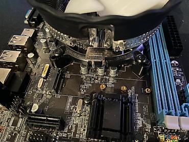 plata processor: Kompyuter hissələri DDR3 sistem Sistemə daxildir: - Esonic ana plata — 3