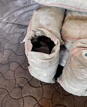 садж: Уголь Кара-Кече, Платная доставка, Самовывоз, В розницу, Фракция: Крупный (К), В мешках — 3