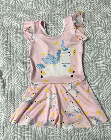 детские плавки: Купальник розовый с единорогом новый на 4-5 лет. 500 сом Бирюзовый