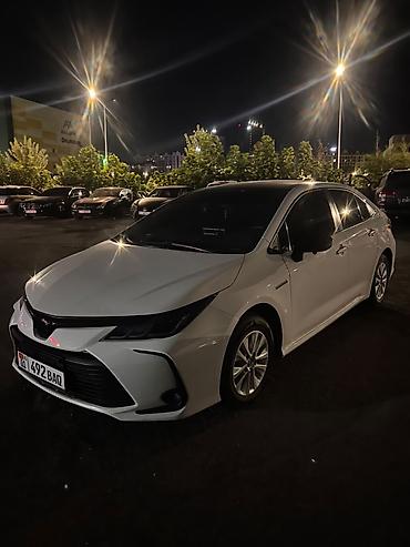 roewe ei5 2021: Toyota Corolla: 2019 г., 1.8 л, Автомат, Гибрид, Седан — 4