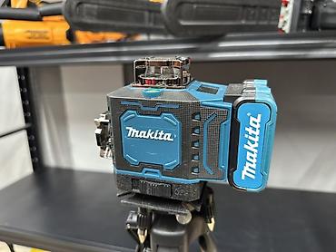 нивиллер: Лазерный уровень 360° Makita (аккумуляторный) Описание: - — 3