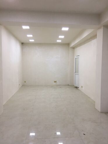 Ofislər: Gəncə şəhərində Mərkəzdə İcra hakimiyyətinin qarşisindaki kucede — 6