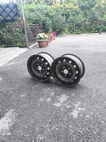 купить асфальтоукладчик бу: Железные Диски R 15 Aero, Комплект, отверстий - 5, Б/у