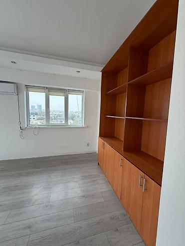 политех о2: Сдаю Офисный кабинет: 46 м², В бизнес центре, С ремонтом, С высокими потолками, Первая линия, С отдельным входом — 6