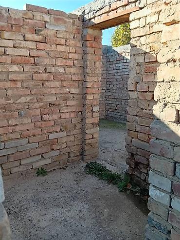 Продажа коттеджей и домов: Уй сатылат 📍кемин орловка шаарында участак 12 сотый чон Уй 4 комната — 18