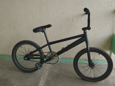 bmx чёрный: BMX велосипед, Рама M (156 - 178 см), Б/у
