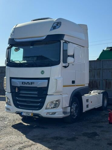 продаю в связи с переездом: Тягач, DAF, Без прицепа