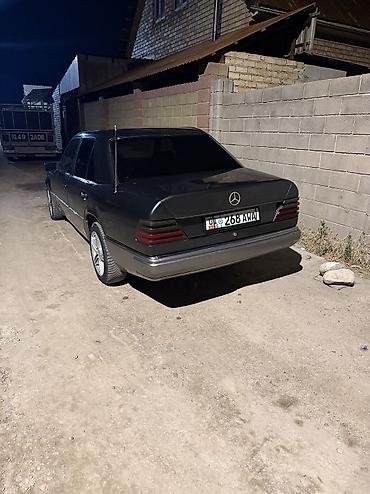 x class: Mercedes-Benz W124: 1990 г., 2 л, Автомат, Бензин, Седан — 4