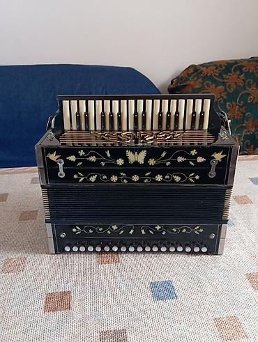 1000 manat nece rubl edir: Akustik Akkordeon, İşlənmiş, Ünvandan götürmə — 2
