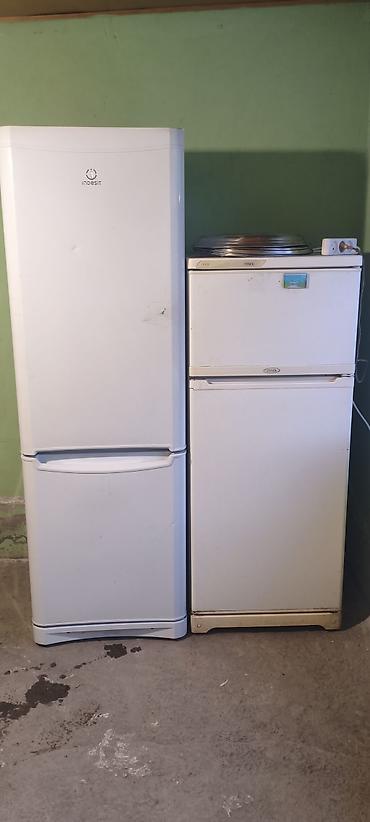 холодильник бутка: Холодильник Indesit, Б/у, Двухкамерный — 1