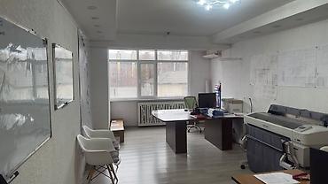 Кыймылсыз мүлк: Ижарага берем The entire office: Ижарага берем Колл-центр, IT company, Photo studio, 96 м², Бизнес борборунда, Ремонту менен, Өзүнчө санитардык түйүнү менен — 1