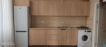 стол компьютерный письменный: Endrim Metbex mebeli satilir 450 azn. Olcu 3.50/2.20. uzerinde moyka