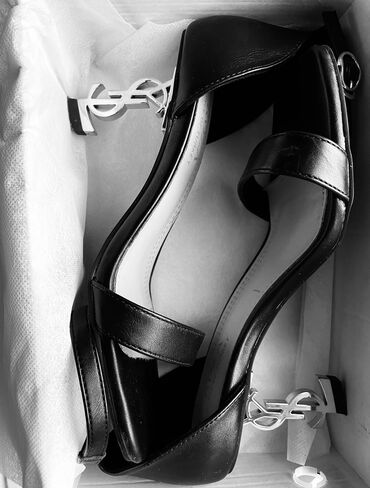 вансы обувь: Туфли, 38.5, Yves Saint Laurent, Б/у, цвет - Черный, Бесплатная доставка