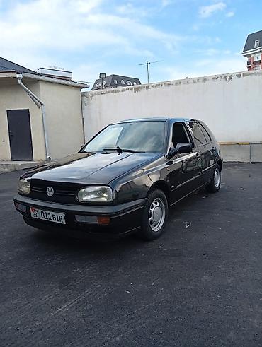 немка е303: Volkswagen Golf: 1993 г., 1.6 л, Механика, Бензин, Хэтчбэк — 2