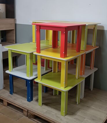 мебель срочно: Детские столы Для девочки, Для мальчика, Новый