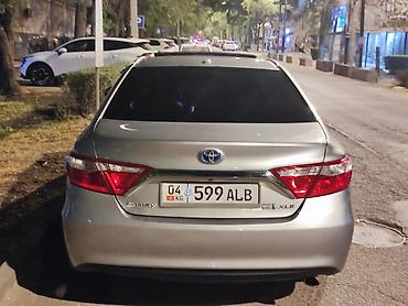 range rover 2010: Toyota Camry: 2015 г., Автомат, Гибрид, Седан — 3
