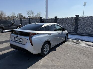 Toyota: Toyota Prius: 2017 г., 1.8 л, Вариатор, Гибрид, Хэтчбэк