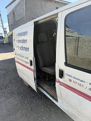 Транспорт ижарасы: Фургон Ford Transit (белый) — пассажиро-грузовой микроавтобус. Жылы — 2