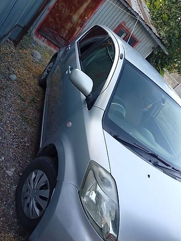 двухместная машина: Toyota Passo: 2005 г., Хэтчбэк — 3