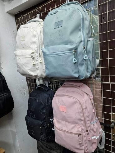 Sportske torbe i rančevi: Školske torbe ima nove modele samo 2300 din veličine 46x37 — 5