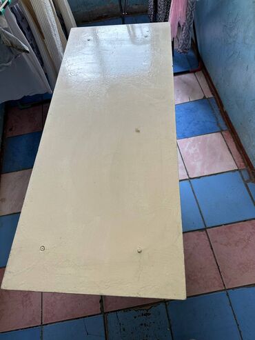 Отдам даром: Парты школьные 3 шт со скамейками в хорошем состоянии Отдам за 2