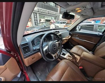 Jeep Cherokee: 3.7 l | 2011 il Ofrouder/SUV