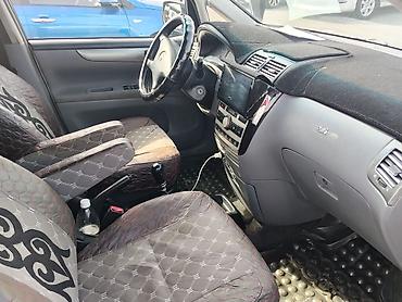 асд 2: Toyota Avensis Verso: 2003 г., 2 л, Механика, Дизель, Минивэн — 6