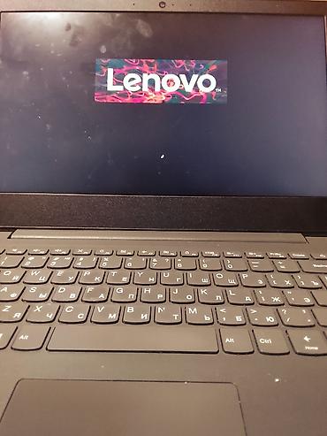 айфон 3gs: Ноутбук Lenovo в классическом чёрном корпусе. На фото видно, что — 2