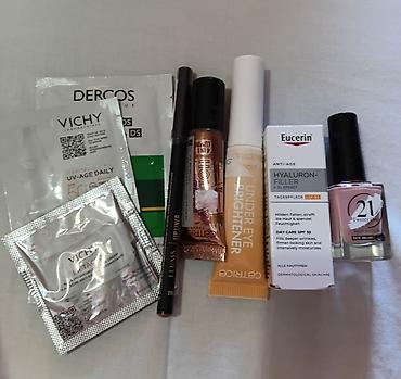 Kozmetički set – miks šminke i skincare proizvoda Sadržaj: - Vichy