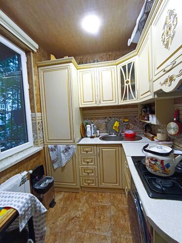 продать квартиру без посредников: Баку, 4-ый микрорайон, 2 комнаты, Вторичка, м. Насими, 42 м²