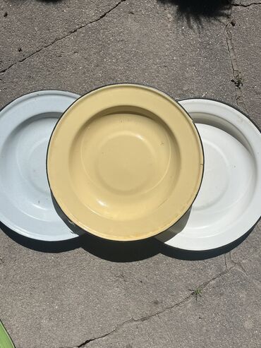 керамические посуды: Продаются пловницы российские !! цена договорная