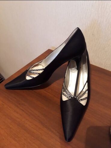 женские босоножки на толстом каблуке: Туфли, Размер: 37, цвет - Черный, Новый