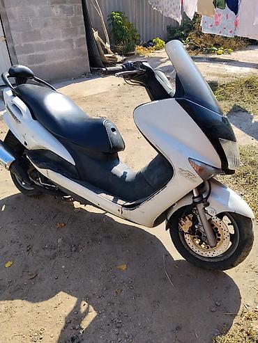 Продаю скутер Ямаха маджести 150 кубов,водяное охлаждения,на