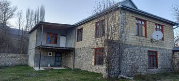 ivanovkada ev satılır: 7 otaqlı, 200 kv. m