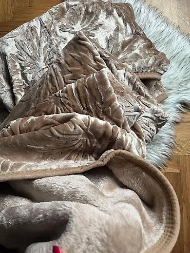 Ćebad i pokrivači: 🍂Singl i bracna ćebad🍂 🍂Dimenzije-160*220 🍂Cena-3100 — 19