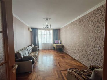 Ofislər: Bakı, Əmircan qəs., 3 otaqlı, Köhnə tikili, 80 kv. m