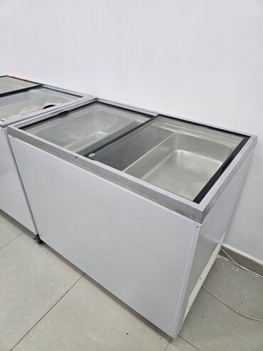 vitrin soyuducu ət: Toyuq, dondurma. Türkiyə istehsalı. 100×63, hündürlüyü 90. Qiymət