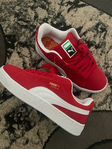 женский кошелек для документов: Кроссовки Puma Suede XL - Модель: Suede XL - Бренд: PUMA - Цвет