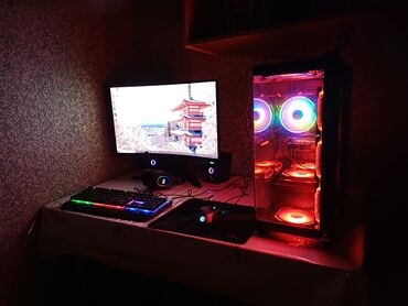 Cpu: Intel core i7 12700 Ram: 32 GB DDR 4 Curicial Ana Plata