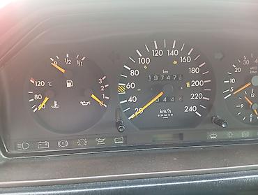 Mercedes-Benz: Mercedes-Benz 220: 1994 г., 2.2 л, Механика, Бензин, Седан — 6