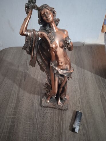 книги раритет: Статуэтки