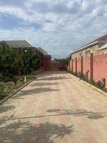 Uzunmüddətli kirayə mənzillər: Oz evimdi.6sotu ve Heyetde her nov agac var.Su isiq qaz daimidi.Sened -da lalafo.az — 15 Uzunmüddətli kirayə mənzillər: Oz evimdi.6sotu ve Heyetde her nov agac var.Su isiq qaz daimidi.Sened — 15